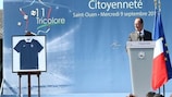 Президент Франции Франсуа Олланд выступает в Сент-Уэне