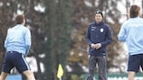 Slovenia coach Srečko Katanec oversees training ahead of the play-off against Ukraine