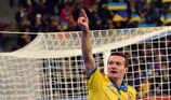 Автор результативного паса Артем Федецкий празднует второй гол в ворота Словении в первом стыковом матче