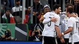 Os jogadores alemães festejam durante o triunfo por 4-1 no amigável de Março contra a Itália
