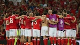 O País de Gales comemora o primeiro lugar do Grupo B depois do triunfo sobre a Rússia