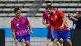 Lucas Vázquez y Jordi Alba durante el entrenamiento de España en Burdeos este lunes