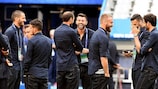 Italien besichtigt am Vorabend des Spiels gegen Spanien das Stade de France