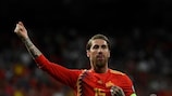 Sergio Ramos sigue su idilio con el gol con España