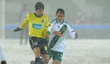 Conditions were difficult for João Moutinho (left) and Rapid goalscorer Christopher Trimmel
