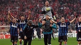 Os jogadores do Inter fazem a festa no final do embate em Munique