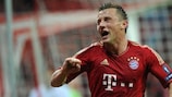 Ivica Olić celebra el primer gol del Bayern ante el Marsella este martes