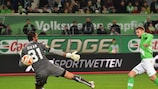 Aaron Hunt segna il secondo gol del Wolfsburg
