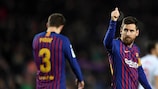Lionel Messi celebra o seu 400º golo na Liga espanhola