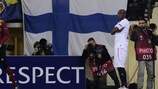 Stéphane Mbia nach seinem Treffer für Sevilla