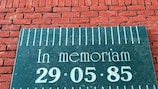 Una placa en los exteriores del King Baudouin Stadium, antiguo Heysel, conmemora aquel desastre