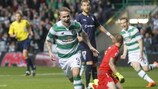 Leigh Griffiths comemora o 1-0 para o Celtic