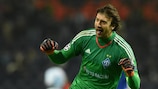 Olexandr Shovkovskiy was Dynamo Kyiv's goalkeeper in 1999 as he is now