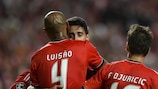 Luisão e Filip Djuričić festejam após o segundo golo do Benfica