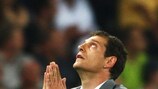 Slaven Bilić looks to the skies during the penalty shoot-out