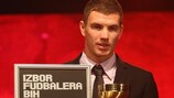 Edin Džeko is presented with the award for being his country's best player in 2009