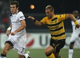 Scott Sutter (right) in action for Young Boys against Tottenham
