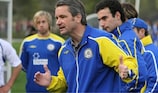 Kazakhstan coach Bernd Storck has renewed his commitment to the job