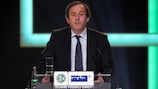 Presidente da UEFA na gala da reunificação alemã