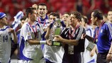 Otto Rehhagel fête le sacre de la Grèce à l'UEFA EURO 2012