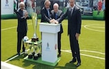 Rovnag Abdullayev (AFFA), Michel Platini (UEFA), Joseph Blatter (FIFA) et Ilhan Aliyev (président de l'Azerbaïdjan)