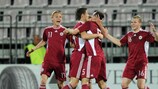 I giocatori lettoni festeggiano il primo gol contro Malta