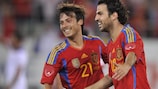 Cesc Fàbregas (à d.) a égalisé pour l'Espagne (ici avec David Silva)