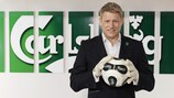 Peter Schmeichel wird Carlsbergs globaler Botschafter für die UEFA EURO 2012