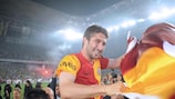 Galatasaray celebrate their 18th league title win after a final-day draw at Fenerbahçe