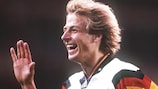 Jürgen Klinsmann celebró su gol con Alemania frente a Suecia en la semifinal de la EURO '92