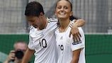 Linda Bresonik (à g.) et Fatmire Bajramaj lors de la victoire contre la Suisse
