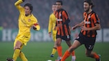 Tomáš Rosický (Arsenal FC) y Dmytro Chygrynskiy (FC Shakhtar Donetsk)