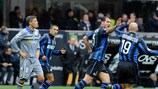 Esteban Cambiasso y Dejan Stanković (FC Internazionale Milano), goleadores de la tarde