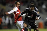 Duelo entre os portugueses Ruben Amorim (Braga) e Manuel Fernandes (Beşiktaş) no jogo da primeira mão