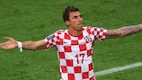 L'attaccante croato Mario Mandžukić ha firmato con l'FC Bayern München
