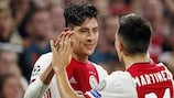 El Ajax supera con éxito los play-offs