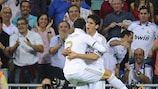 Kaká e Cristiano Ronaldo comemoram um golo