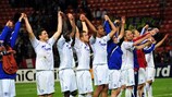 Los jugadores del Schalke celebran su victoria ante el Inter en el partido de ida