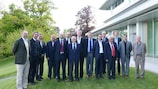 El Jurado de Becas de Investigación de la UEFA, con los seleccionados para la campaña 2013/14