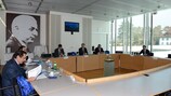 Una riunione dei partner del programma UEFA Football Law nella Casa del Calcio Europeo di Nyon
