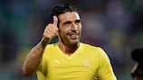 Gianluigi Buffon gives the thumbs up during qualifying