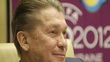 Oleh Blokhin, qui a guidé l'Ukraine en quarts de la Coupe du Monde 2006, revient aux affaires