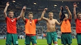 Os bielorrussos festejam o seu triunfo por 1-0 em Paris