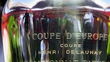 A Taça Henri Delaunay premeia o vencedor do Campeonato da Europa