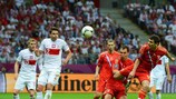 Alan Dzagoev coloca a Rússia na frente contra a Polónia