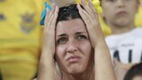 Una aficionada de Ucrania espera que su selección tenga mejor suerte frente a Inglaterra que contra Francia