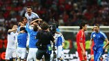 Das griechische Team feiert den Sieg gegen Russland und das Weiterkommen
