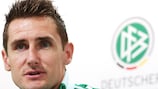 Miroslav Klose estará pronto caso seja opção de início frente à Itália