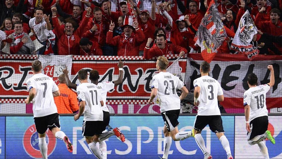 A Áustria ultrapasou pela primeira vez a fase de qualificação de um EURO após vencer na Suécia