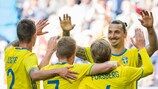 Emil Forsberg célèbre l'ouverture du score sur une passe de Zlatan Ibrahimović